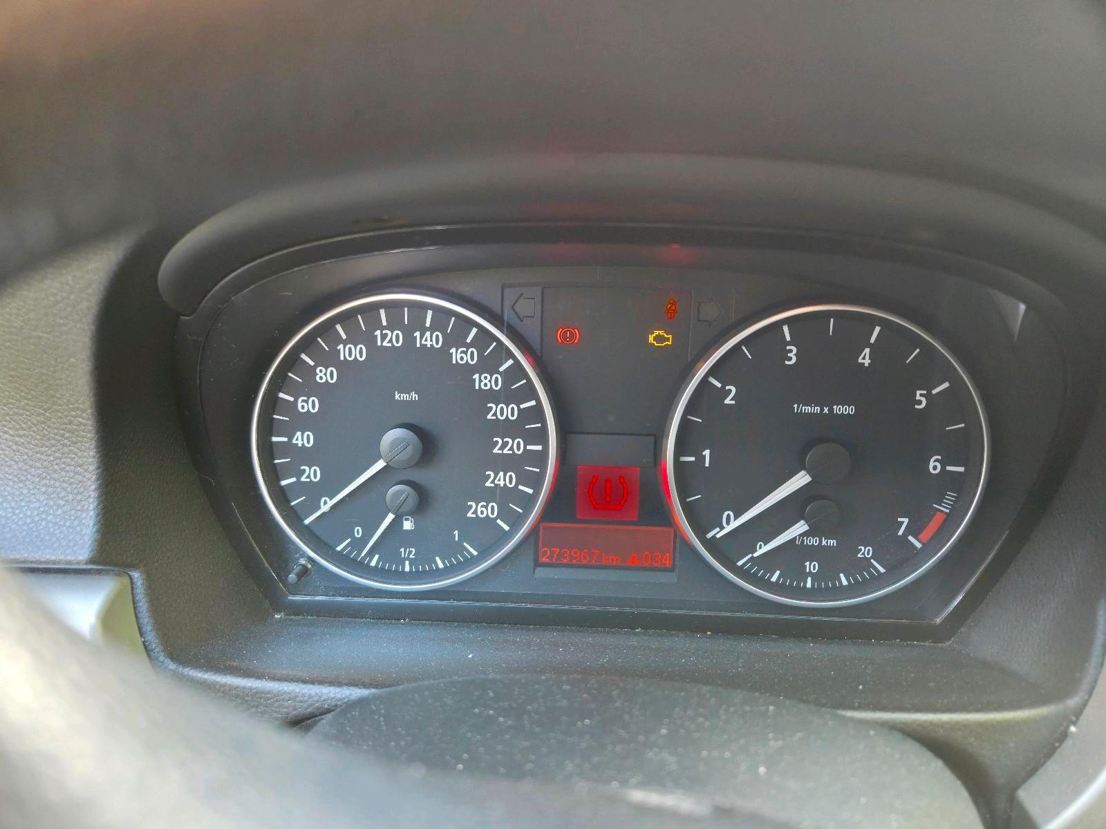 BMW 318 2006 — photo 7