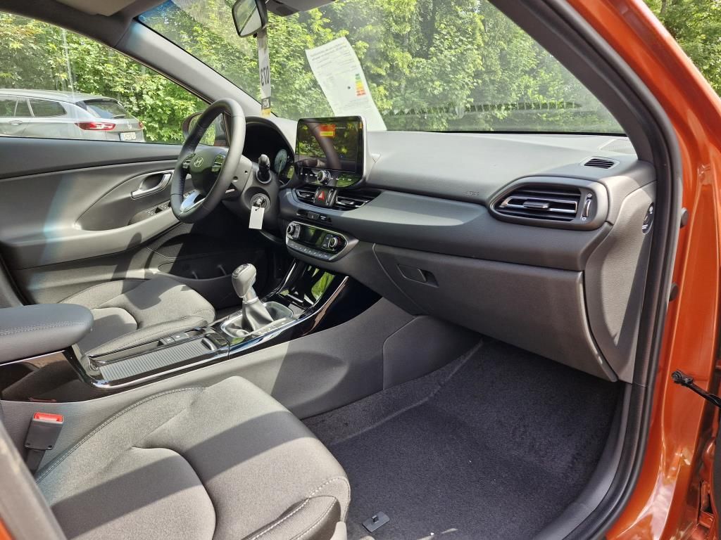 Autohaus Zimpel & Franke - Hyundai i30 Advantage 1.0 T-GDI Navi+Kamera+SHZ+LED - Bild 11 Autohaus Zimpel & Franke - Hyundai i30 Advantage 1.0 T-GDI Navi+Kamera+SHZ+LED - Bild 11