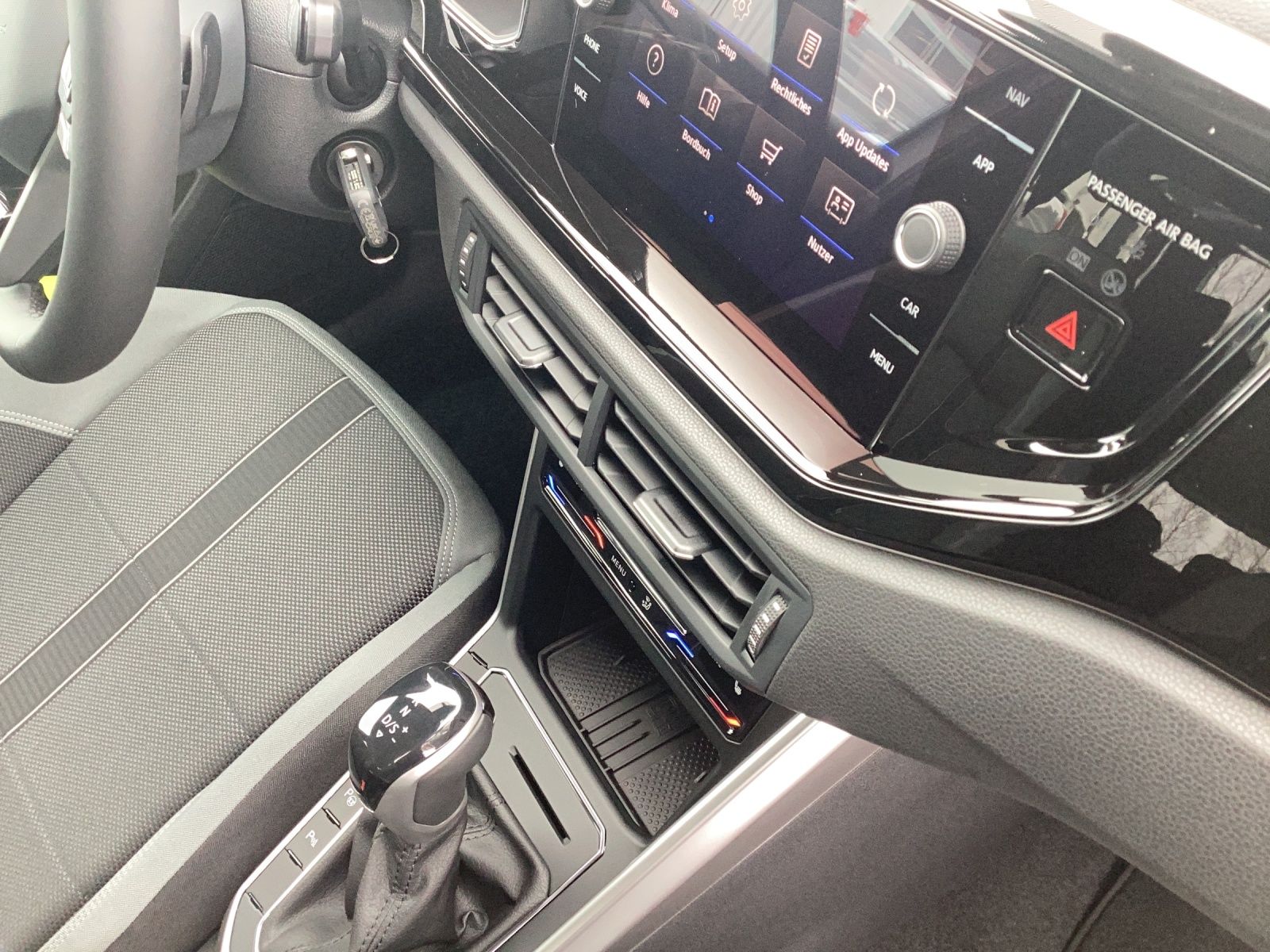 Fahrzeugabbildung Volkswagen Polo Style TSI DSG IQ.Light ACC SH RearView Ambi