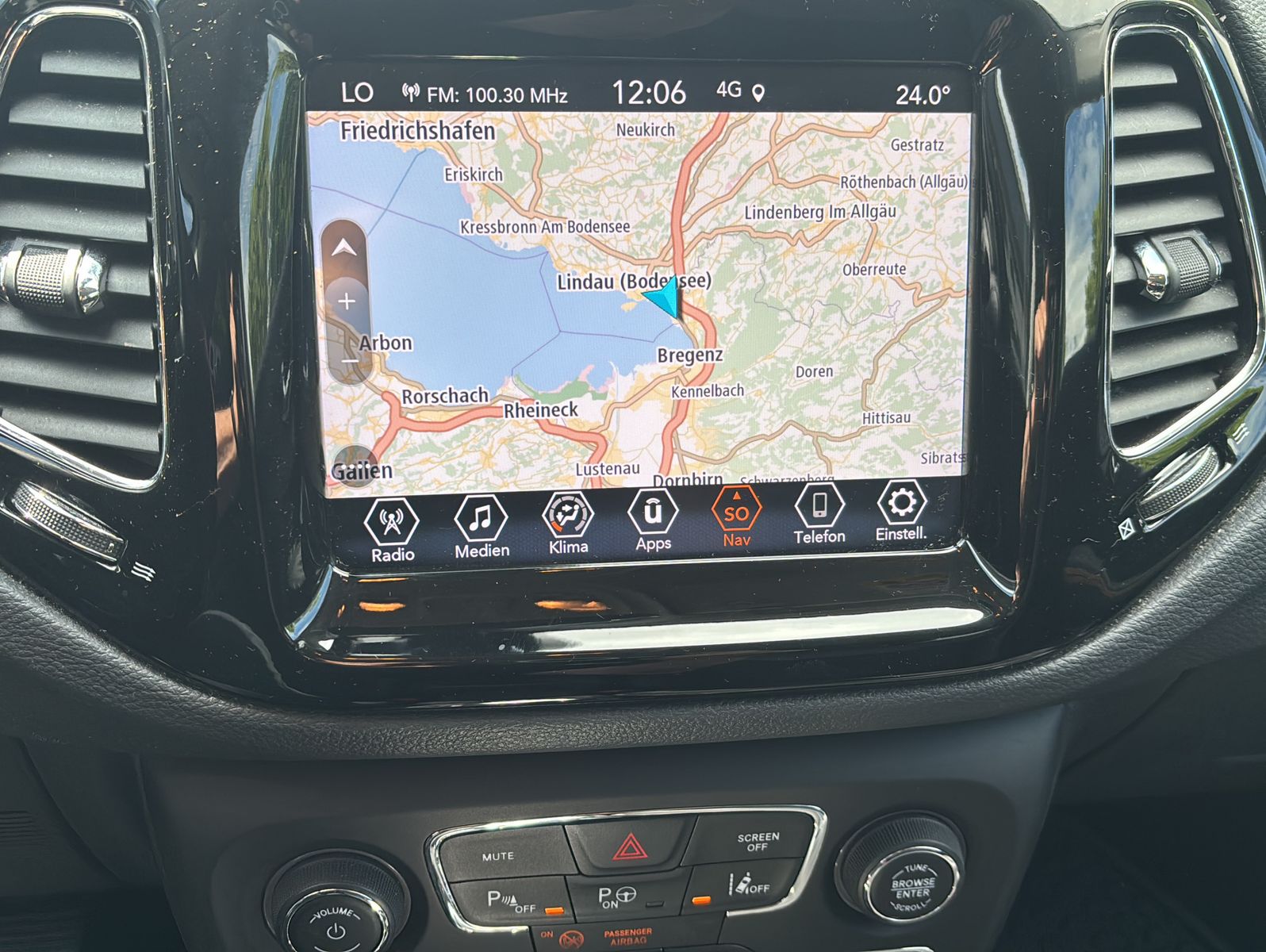 Fahrzeugabbildung Jeep Compass 1.3 T-GDI I4 LIMITED DCT 150 PS