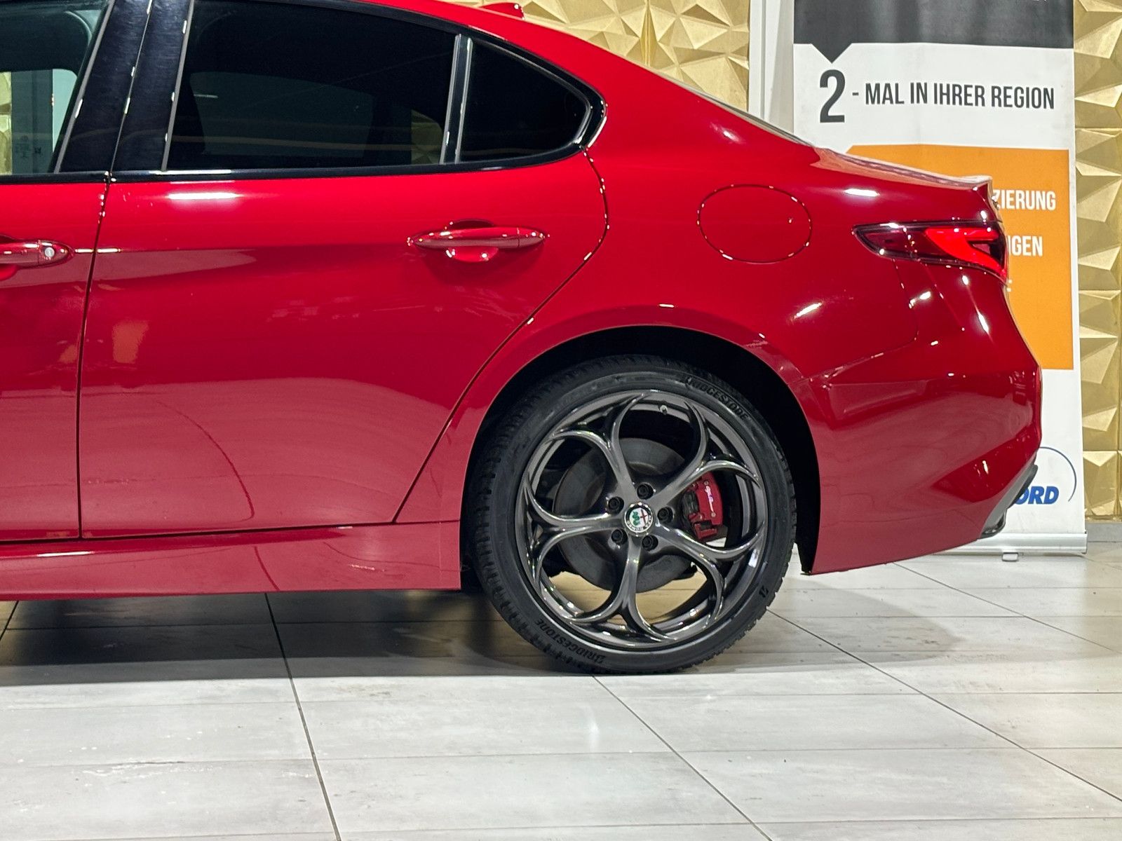 Fahrzeugabbildung Alfa Romeo Giulia Veloce Q4/ACC/MEMORY/KAMERA/NAVI/SOUND/