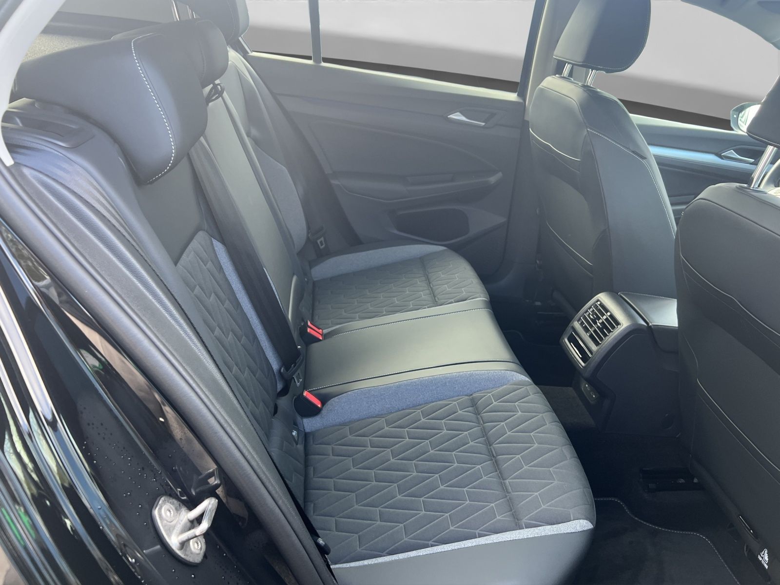 Volkswagen Golf - Bild 6