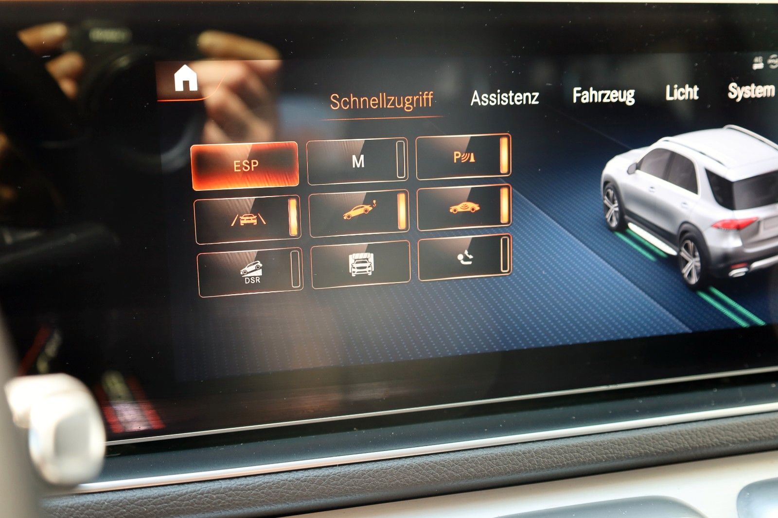 Fahrzeugabbildung Mercedes-Benz GLE 350 de 4Matic,Leder,Navi,LED,SH,360Kamer,AHK