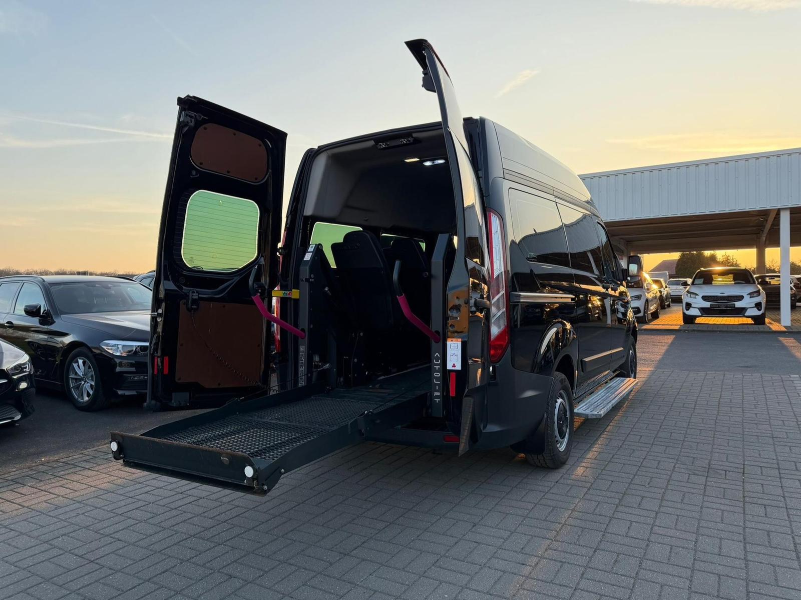 Ford Transit Custom Ambiente Behindertengerecht