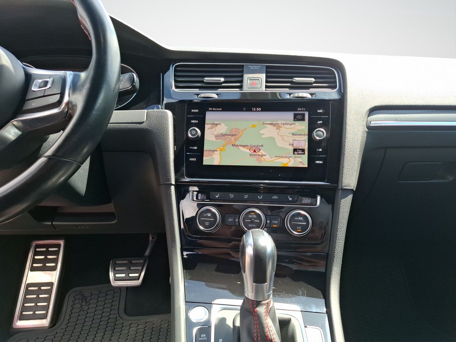VW Golf VII 2.0 TSI GTI DSG / PANORAMA / LED / NAVI - Image 14