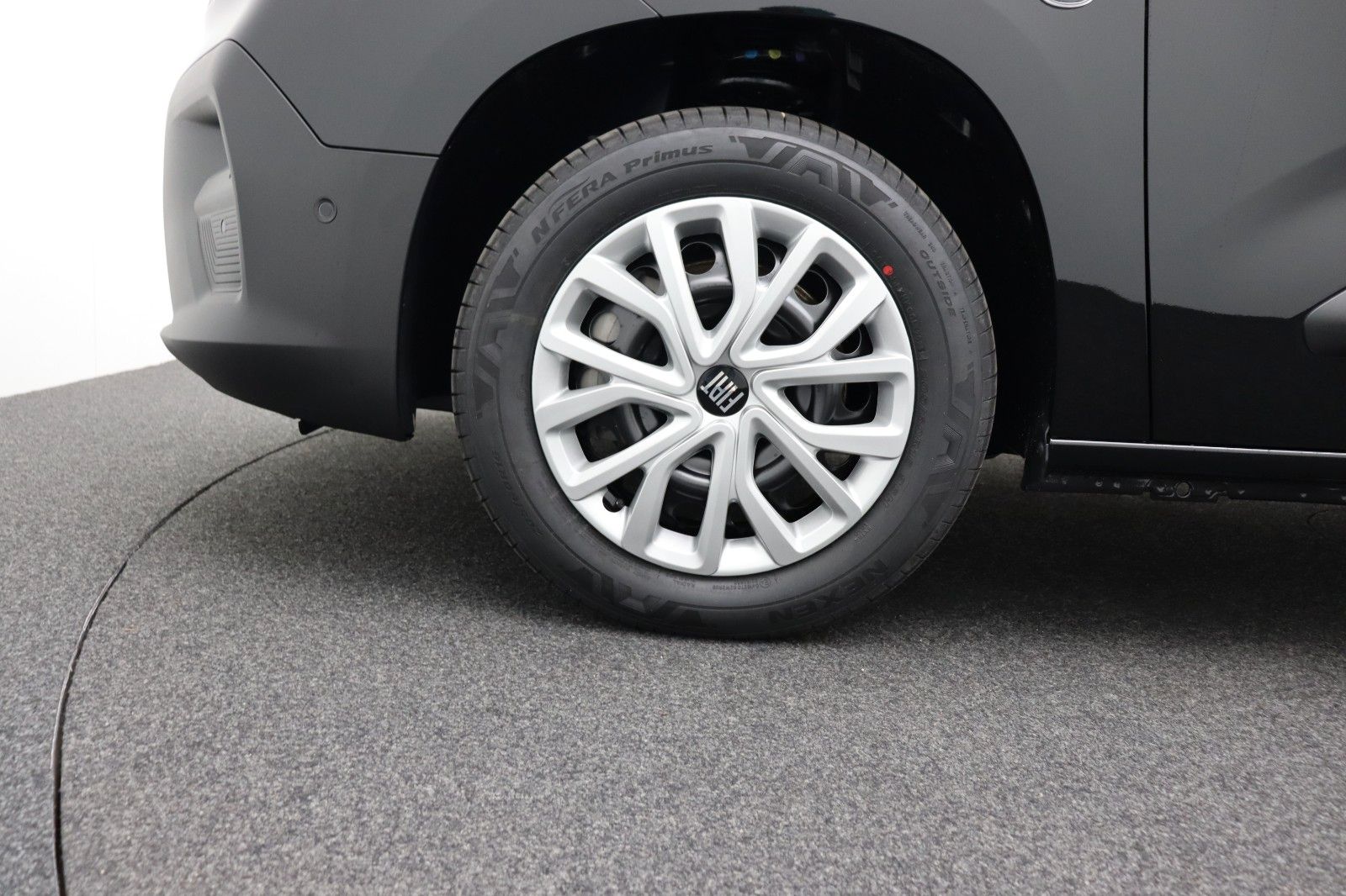 Fahrzeugabbildung Fiat Doblò Kombi L1 1.5 Diesel 96 kW Serie4