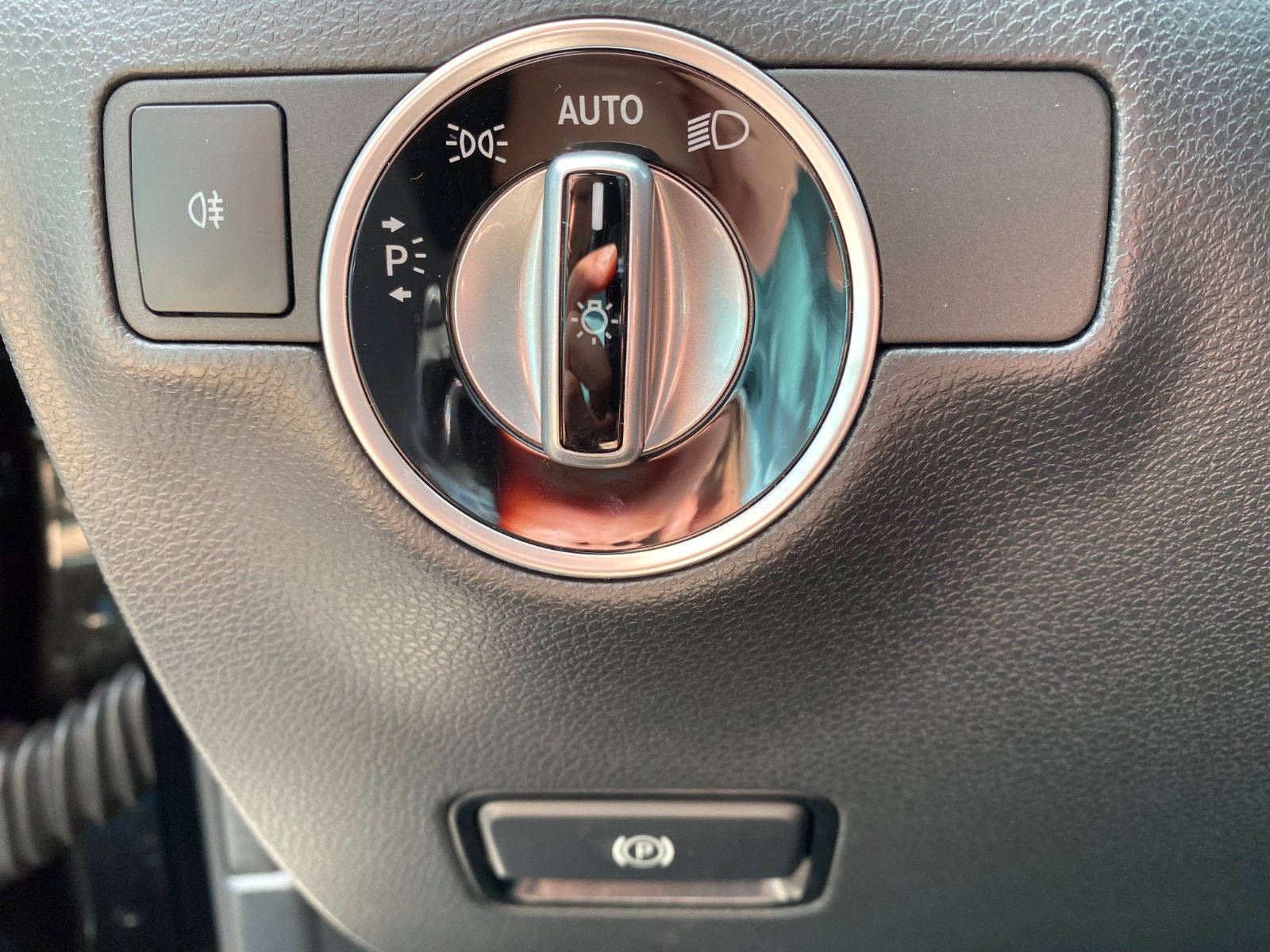 Fahrzeugabbildung Mercedes-Benz B 200 AMG+Leder+RKamera+Ambiente+Sondermodell