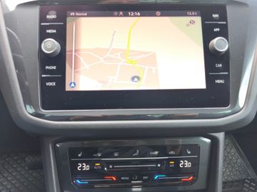 Volkswagen Tiguan Life 4Motion*LED*AHK*PDC*SHZ*ACC*DAB*