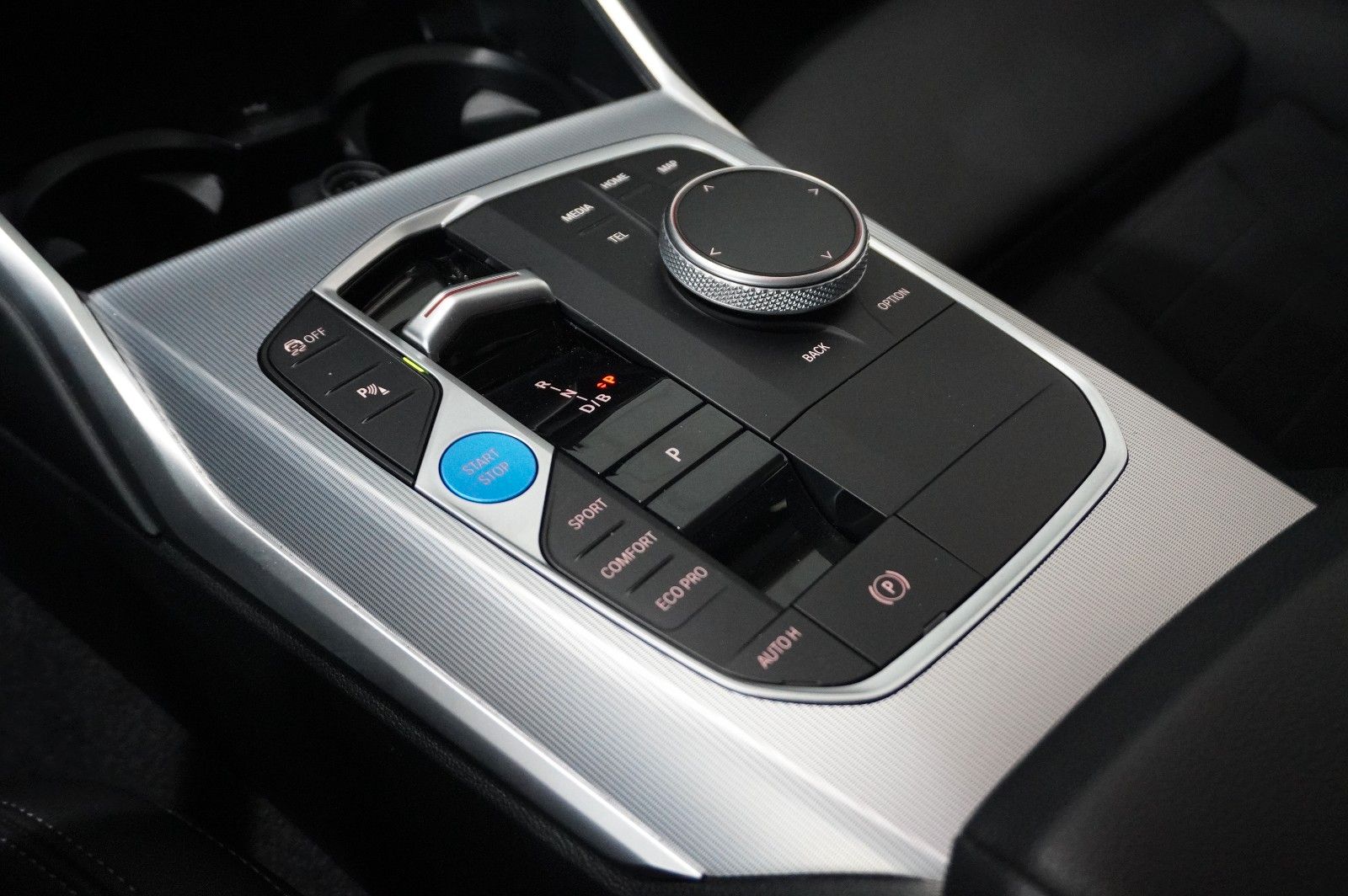 Fahrzeugabbildung BMW i4 Gran Coupe 35 eDrive 70KWH NAVI/KAMERA/SPORT
