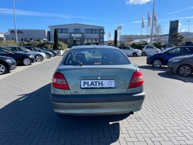 Toyota Avensis  1.8 Linea Sol
