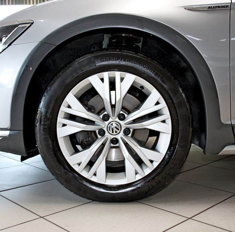 Volkswagen Passat Business 4M ACC AHK LEDER KAMERA STANDH