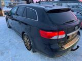 Toyota Avensis Combi 1,8-l-Valvematic Life - Toyota Avensis mit Benzin-Antrieb: Kombi, 1.8