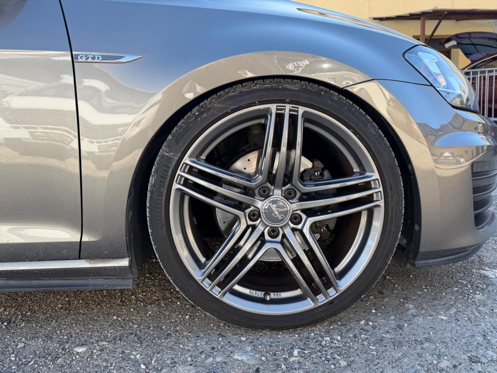 Volkswagen Golf VII 2.0 GTD DSG Gewinde 19zoll Pano Navi