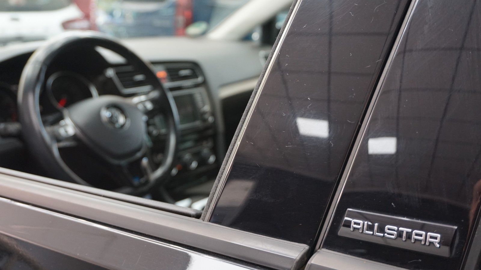Fahrzeugabbildung Volkswagen Golf VII Lim. Allstar BMT
