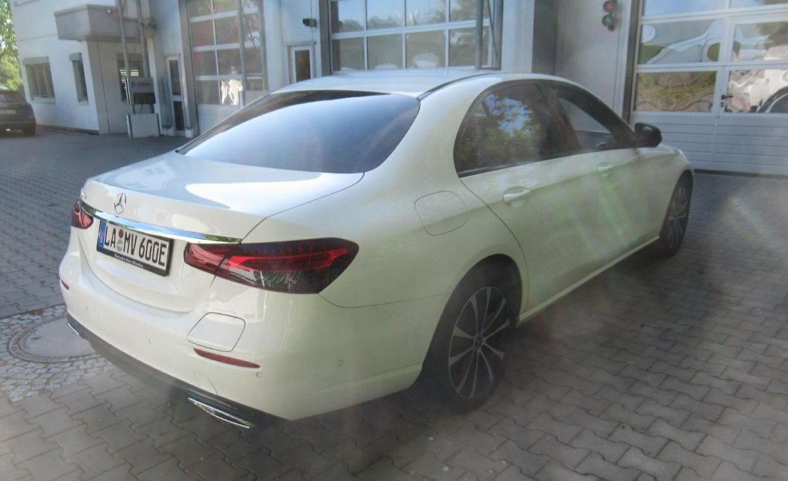 Fahrzeugabbildung Mercedes-Benz E 300de 9G Avan LED/NAVI/VIRTU/ACC/BURME/STANDHZ