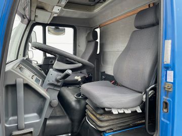 Fahrzeugabbildung MAN L2000 Pritsche + Kran 1 Hand Scheckheft