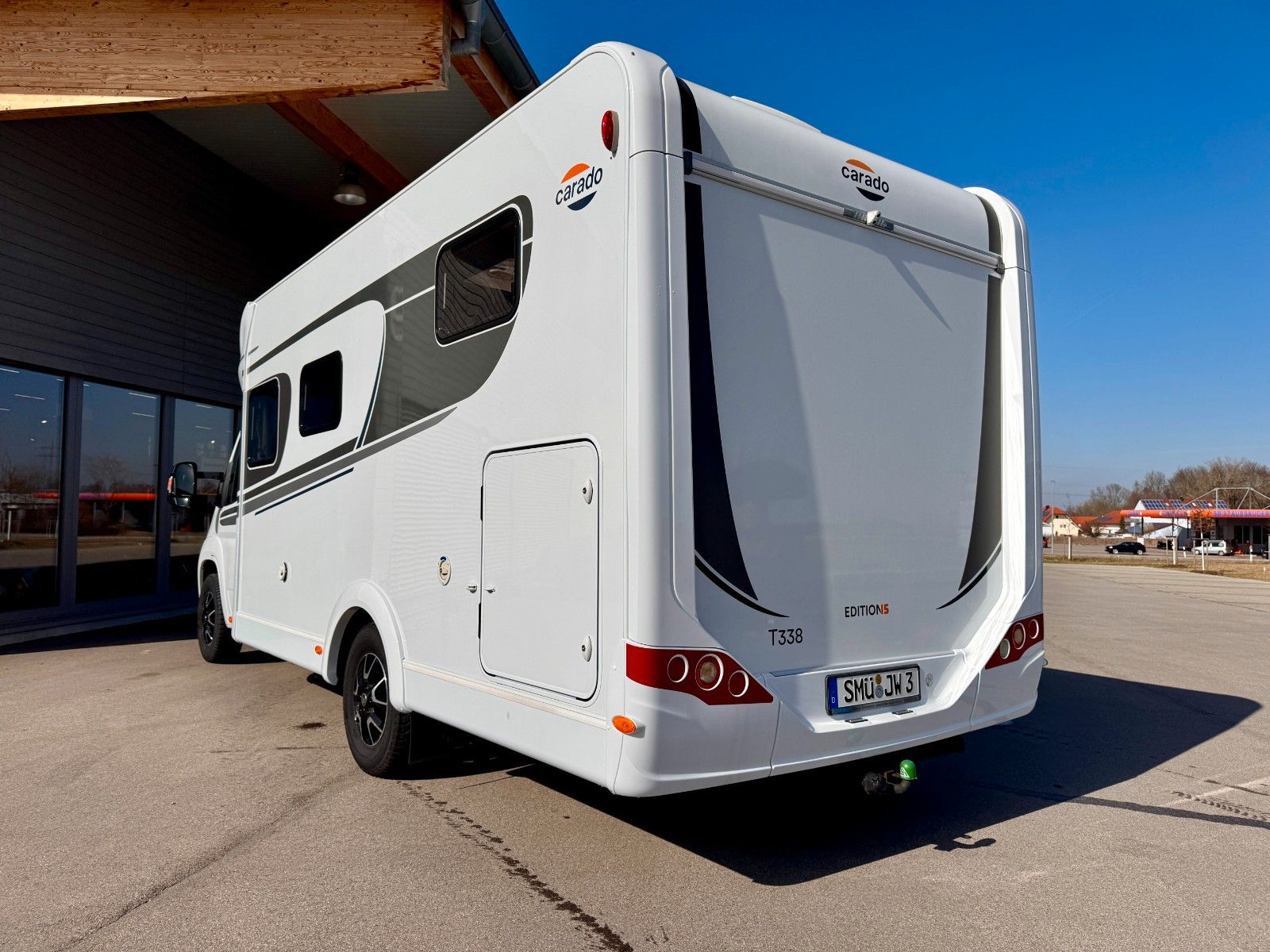 Fahrzeugabbildung Carado T338 *EDITION15 *HUBBETT *KLIMA *AHK