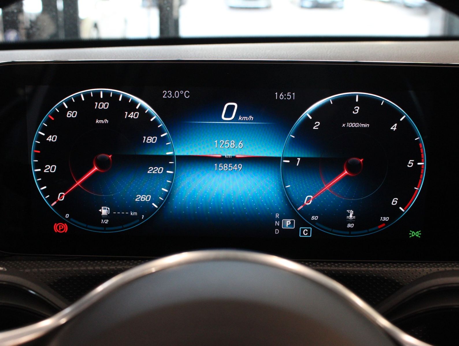 Fahrzeugabbildung Mercedes-Benz A 200 d Progressive Carbon+Wdescreen+Navi+Kamera