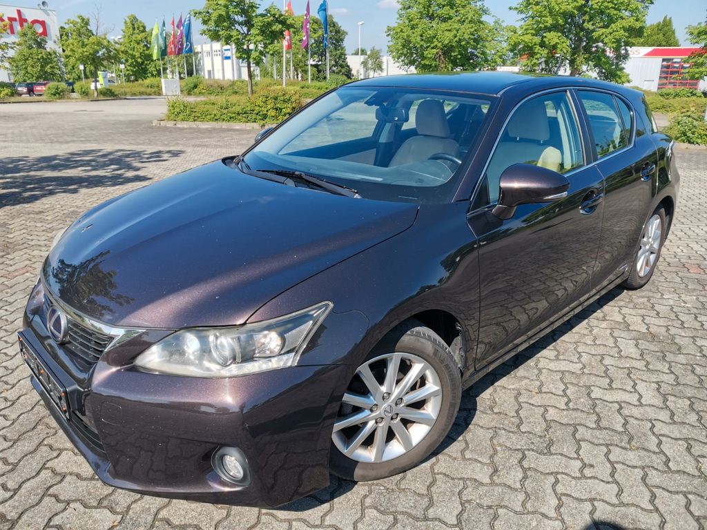 Lexus CT 200h