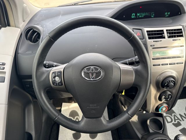 Toyota Yaris Cool