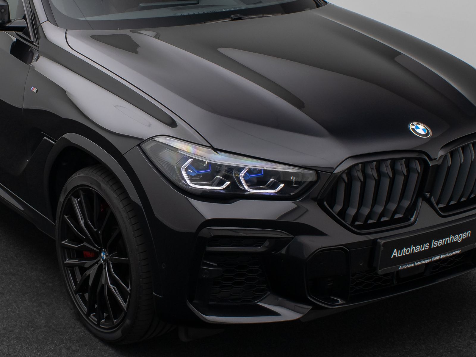 Fahrzeugabbildung BMW X6 M50i 360&deg;Laser DAB H/K Panoram Individual 22"