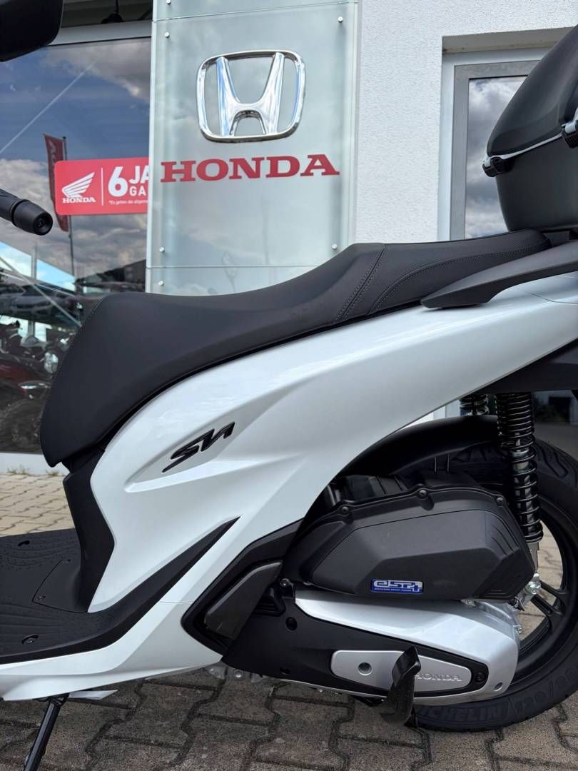 Fahrzeugabbildung Honda SH 125i Smart Key Top Case MY 2026
