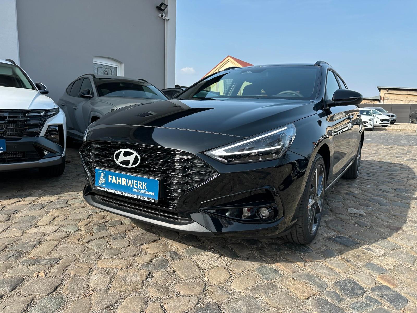 Hyundai 30 Kombi 1.5 DPi GO+ LED Navi 5Jahre Garantie