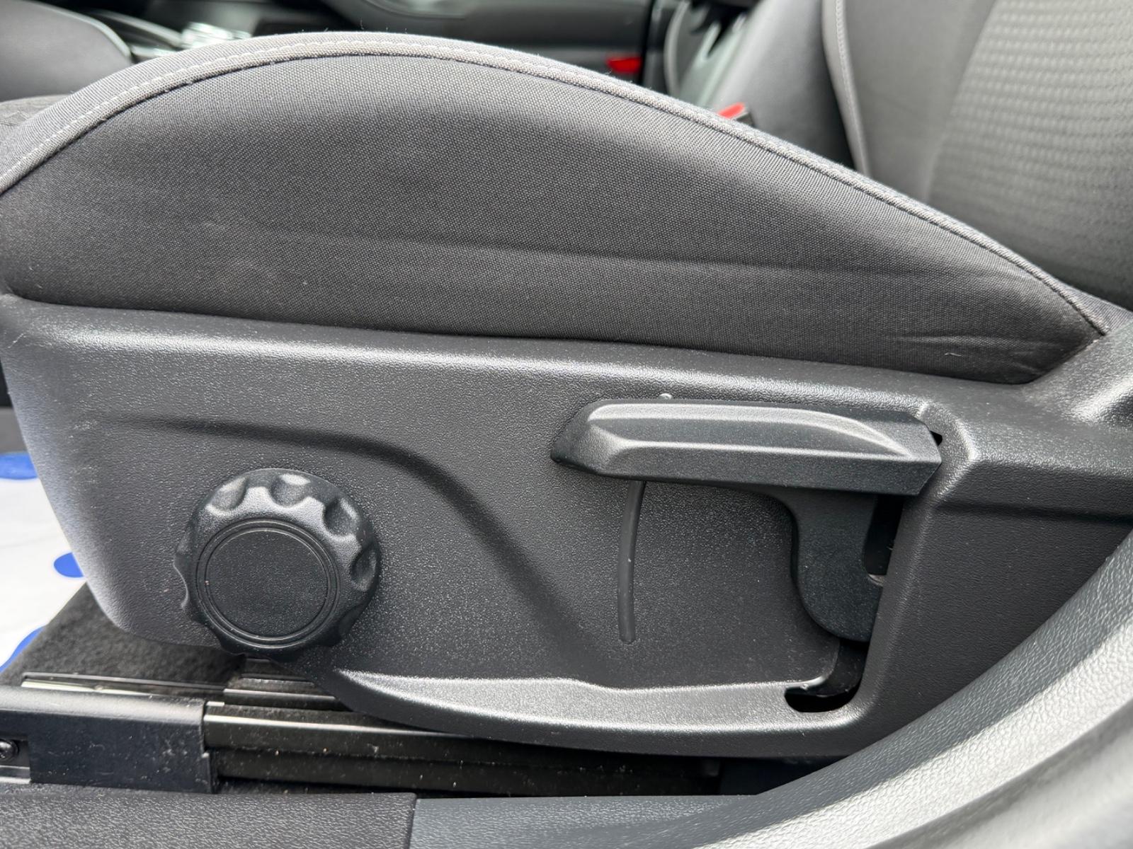 Ford Focus Lim. Cool & Connect/Navi/Keyless/Tempomat