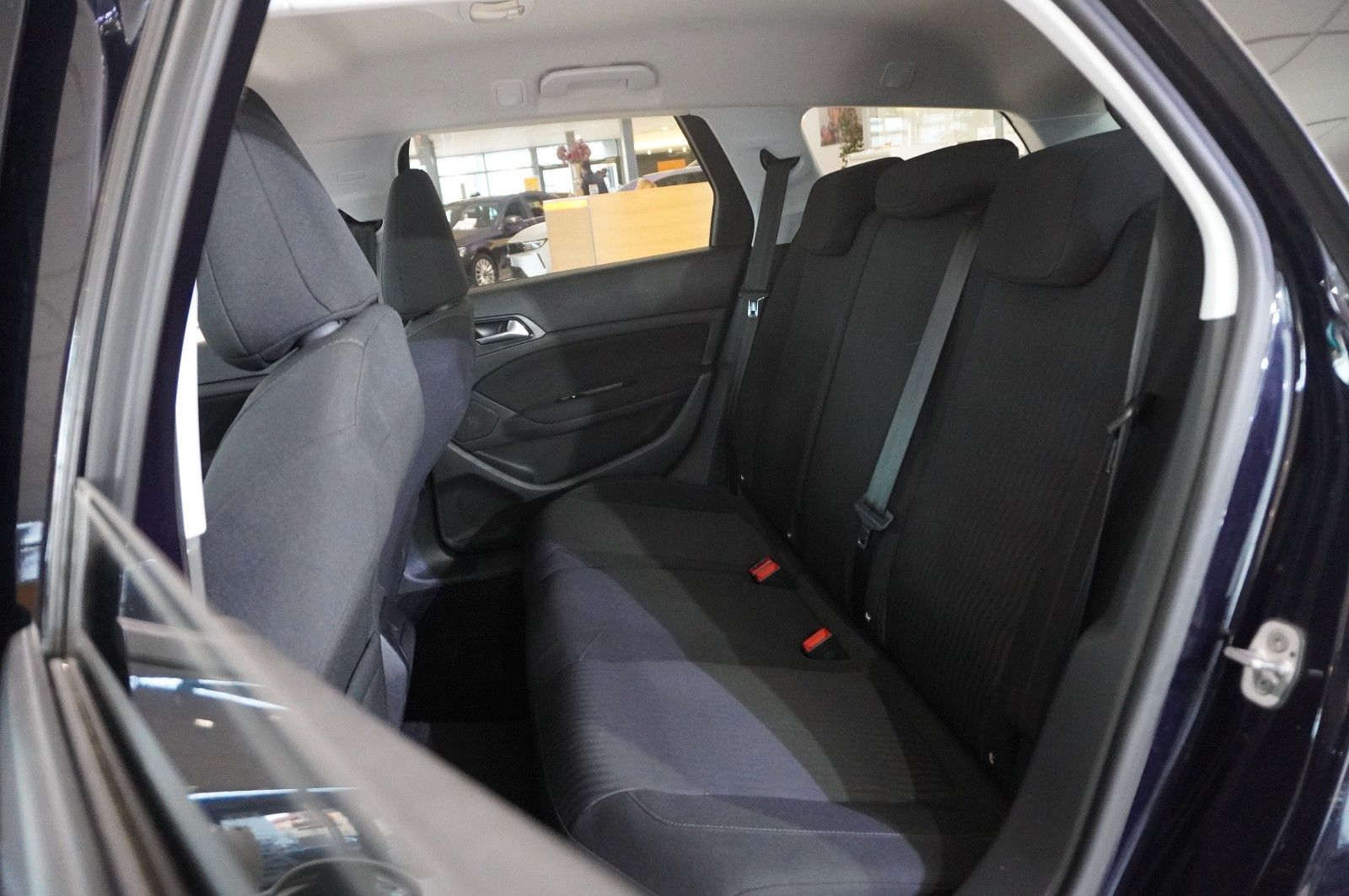 Fahrzeugabbildung Peugeot 308 SW 1.6 HDI ACTICE NAVI/SH/PDC/TEMP/SPORT/AHK