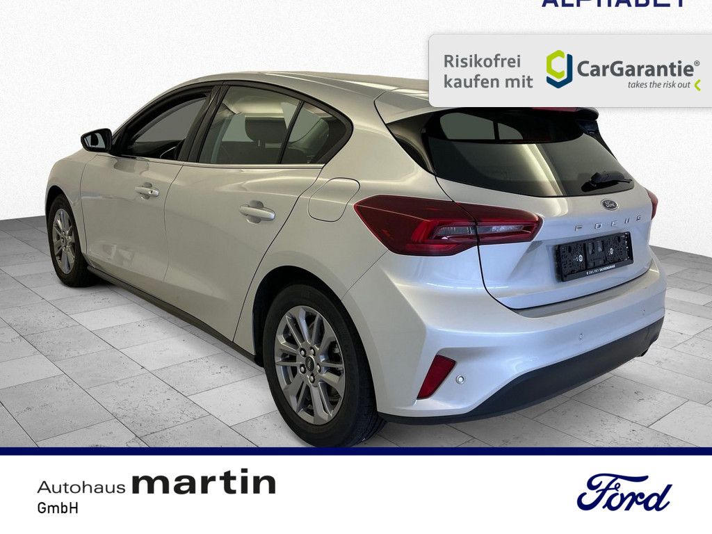 Fahrzeugabbildung Ford Focus 1.0 Titanium SYNC PDC SHZ NAVI FACEL. LED