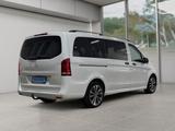 Mercedes-Benz Vito Tourer Pro 4x4 lang Automatik, 1.Hand, 8-Si - Mercedes-Benz Vito mit Diesel-Antrieb: Automatik