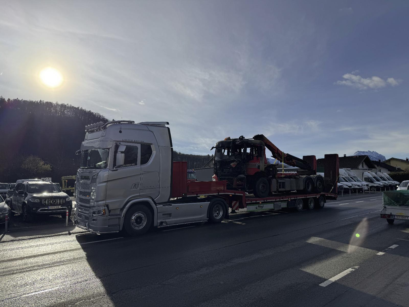 MAN TGS 26.440 Brandschaden ohne Krane