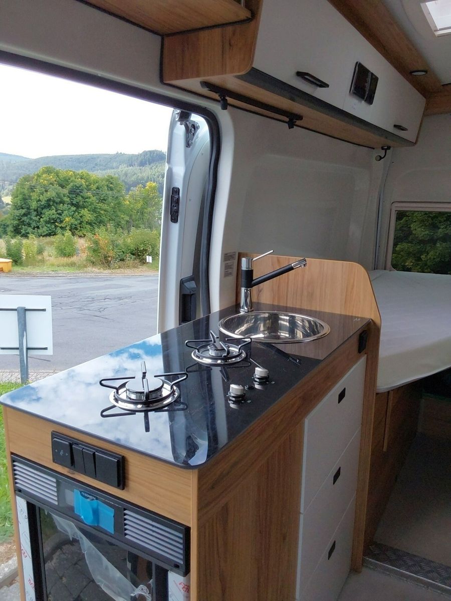 Fahrzeugabbildung Karmann Dexter 4x4 DE 570 AW Klima, RFK, El. Trittstufe