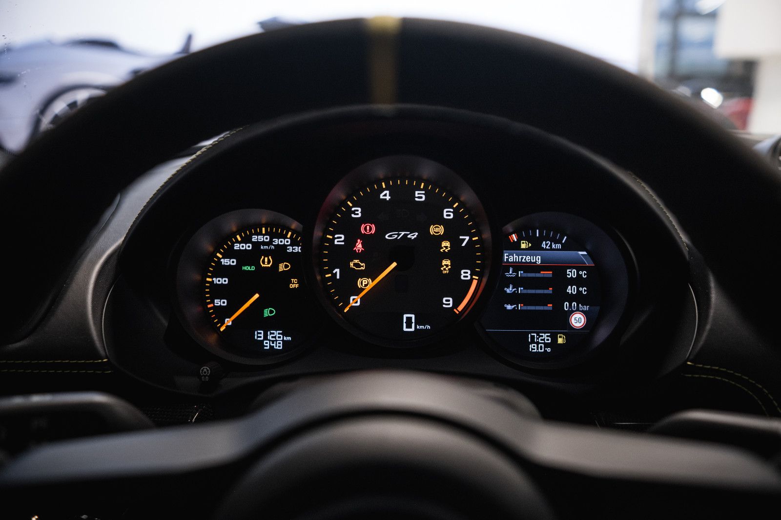 Fahrzeugabbildung Porsche Cayman 718 GT4, PCCB, LED, Vollschale, Kamera