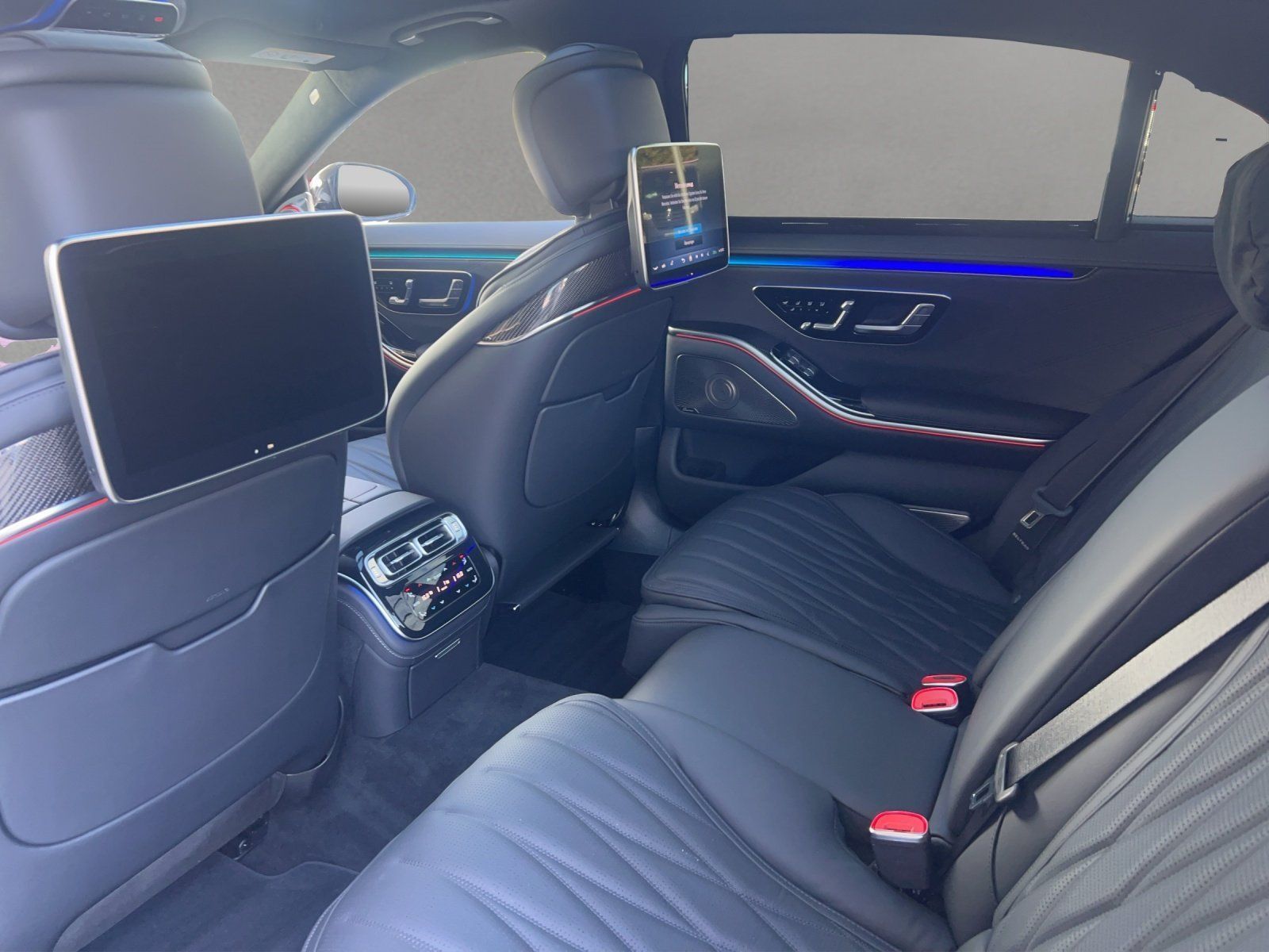 Fahrzeugabbildung Mercedes-Benz S63E Perf KERAMIK Drivers CARBON HighEndBurme TV