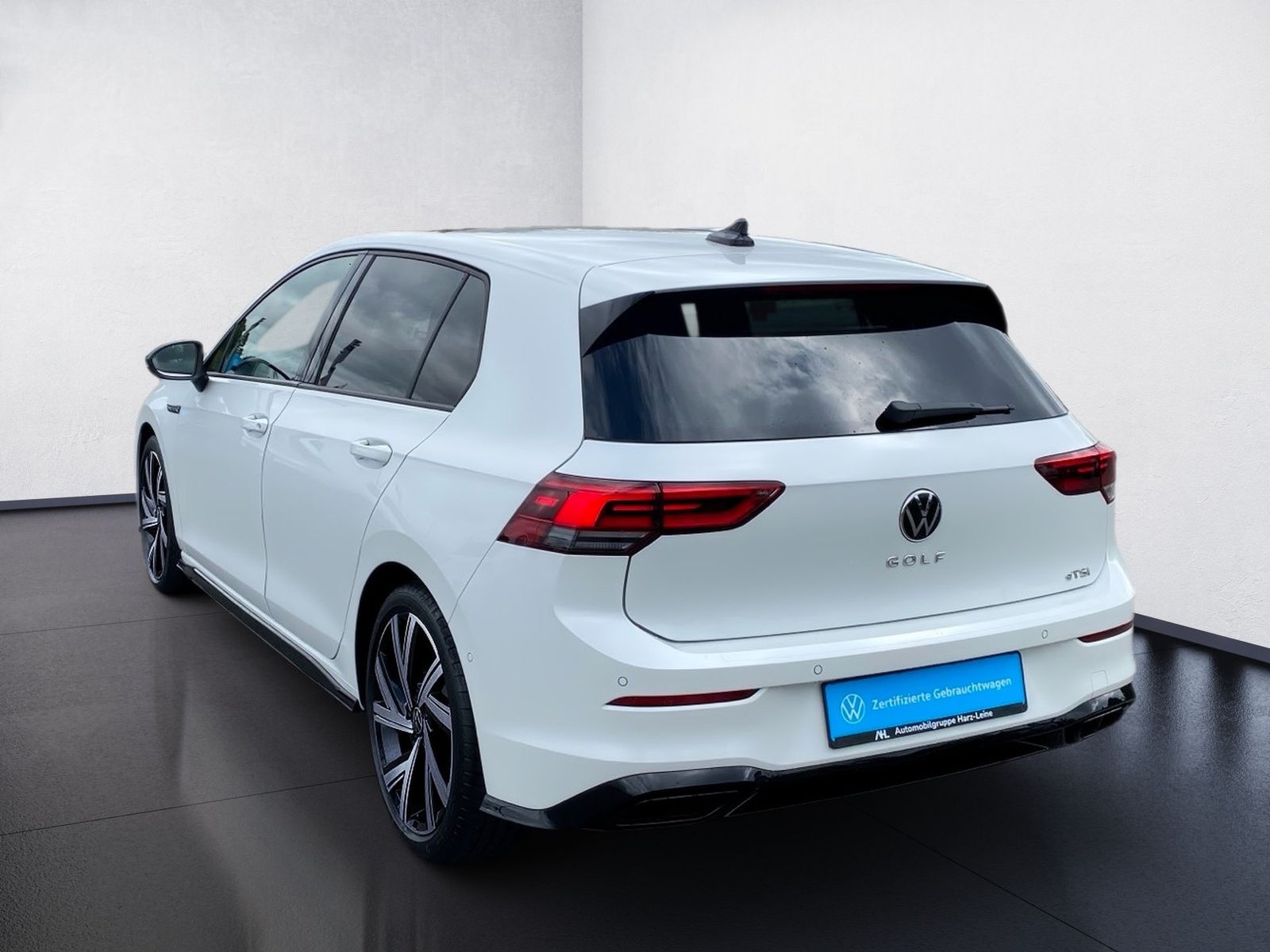 Volkswagen Golf 1.5 eTSI R-Line DSG BlackStyle LED Navi ACC foto 4