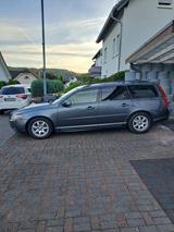 Volvo V70 Momentum D5 - Volvo 240 mit Diesel-Antrieb