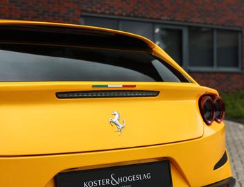 2018 Ferrari GTC4LUSSO — миниатюра 11