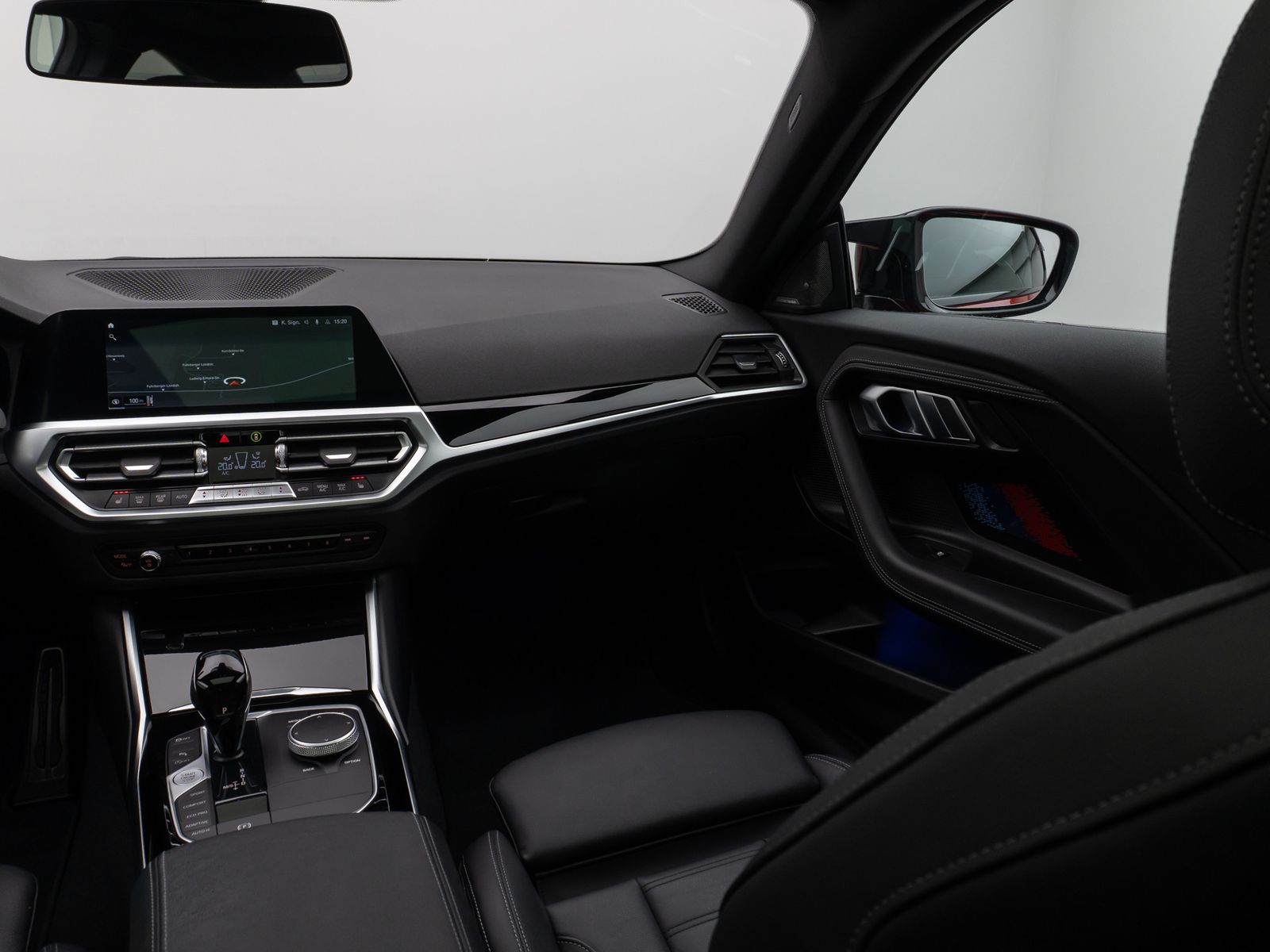 Fahrzeugabbildung BMW M240i xD Coupé Glasdach Kamera HUD H/K Stop&Go