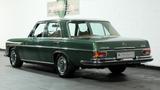 Mercedes-Benz 280 SE 5.0 Kraftpaket mit V8-Kompressor - Oldtimer mit Benzin-Antrieb