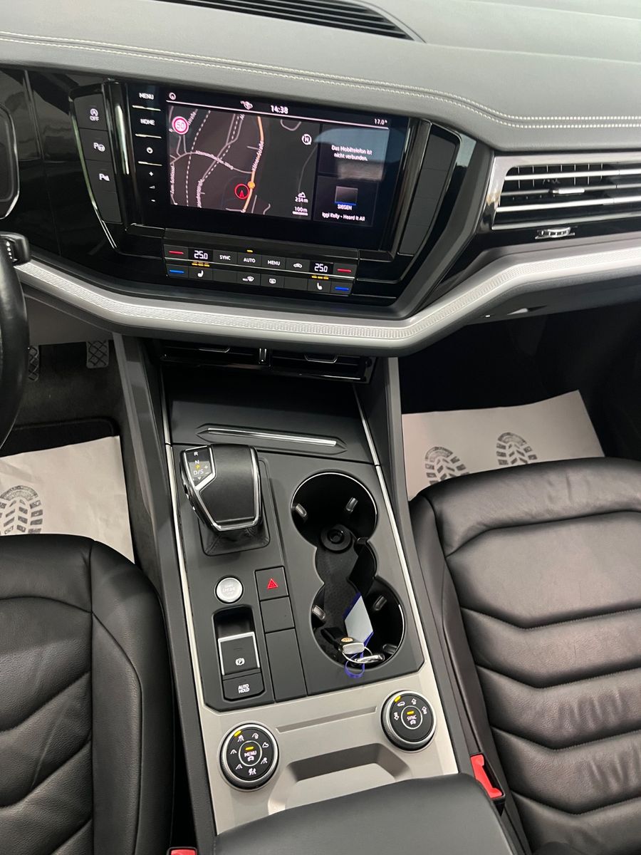 Fahrzeugabbildung Volkswagen Touareg 3.0 TDI 4Motion *VOLL-LEDER*LED*4x SITZH