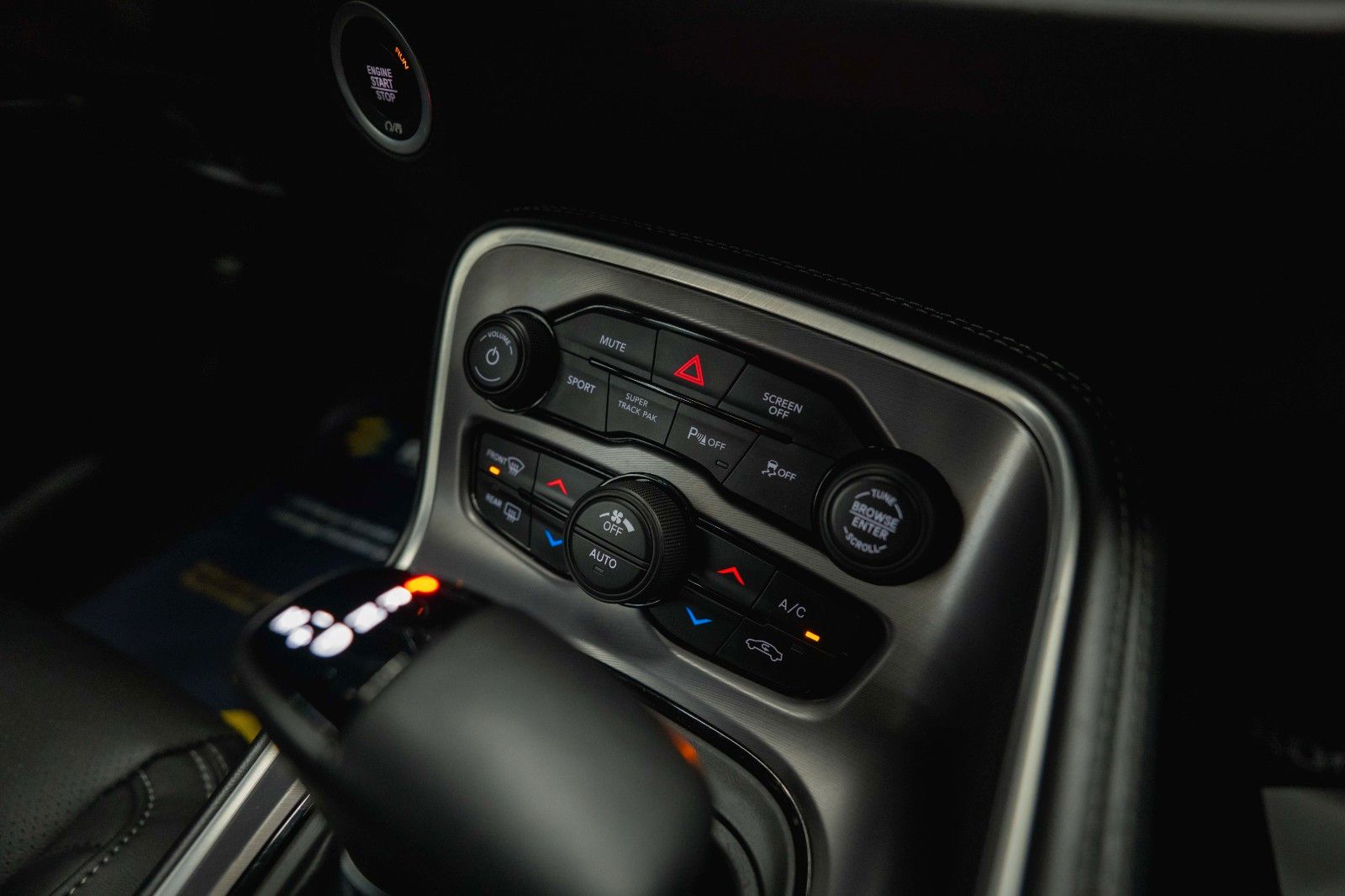 Fahrzeugabbildung Dodge Challenger 5.7 V8 R/T SRT Performance *LED*19%*