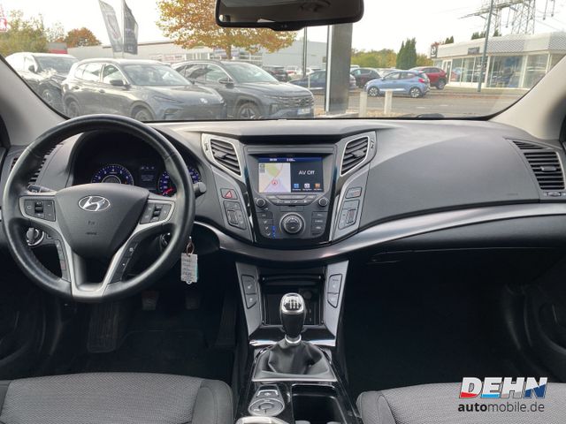 Hyundai i40cw 1.6 blue GDi Trend Navi PDC Kamera SHZ