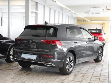 Volkswagen Golf - 2