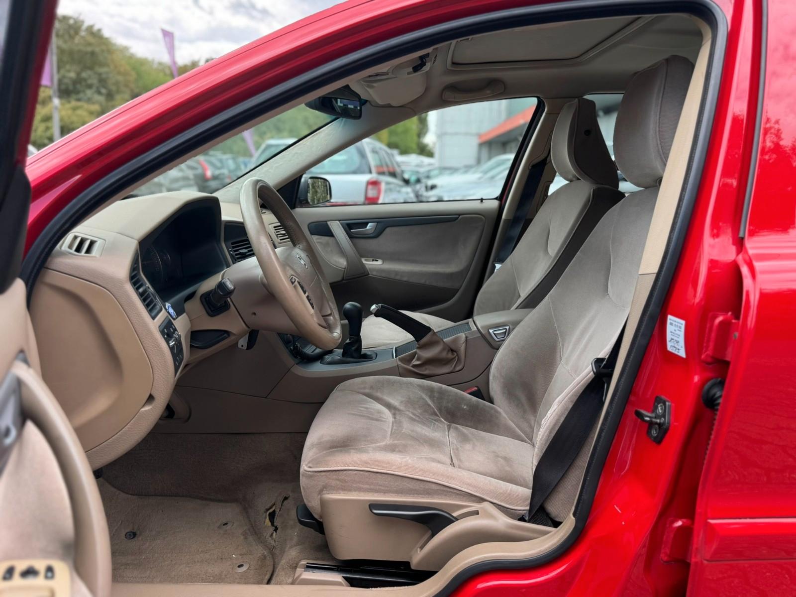 Volvo V70 2005 — photo 9