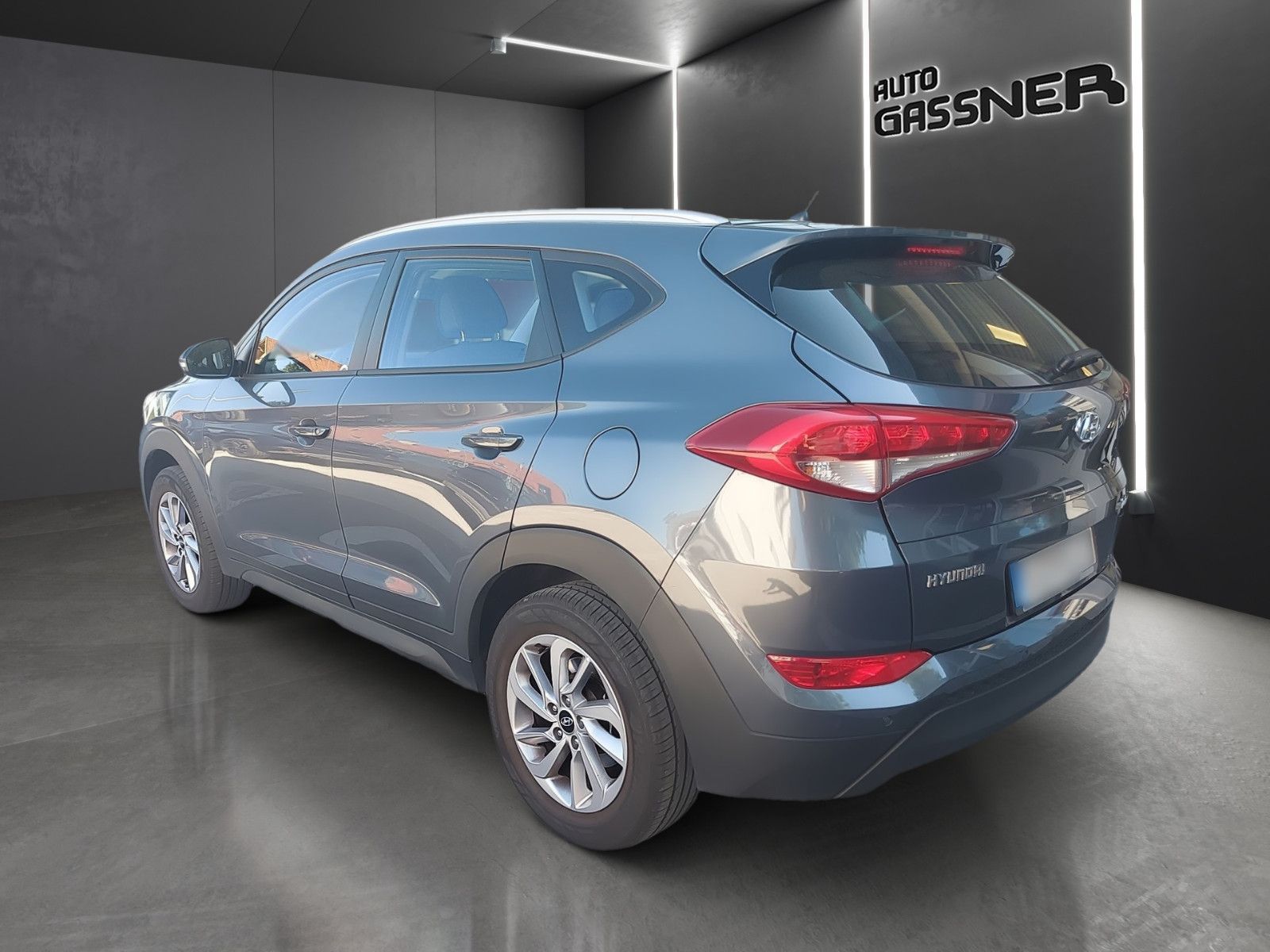Fahrzeugabbildung Hyundai Tucson 1,6 Trend 132PS 2WD Sitzheizung PDC Klima