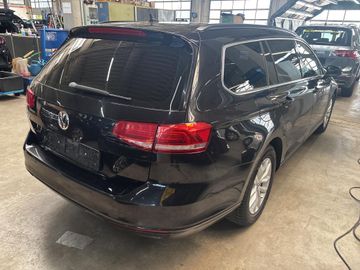 Volkswagen Passat Variant - 4