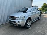 Mercedes-Benz ML 63 AMG Leder Navi Xenon PDC Harman&Kardon 20" - Mercedes-Benz ML 63 AMG Gebrauchtwagen