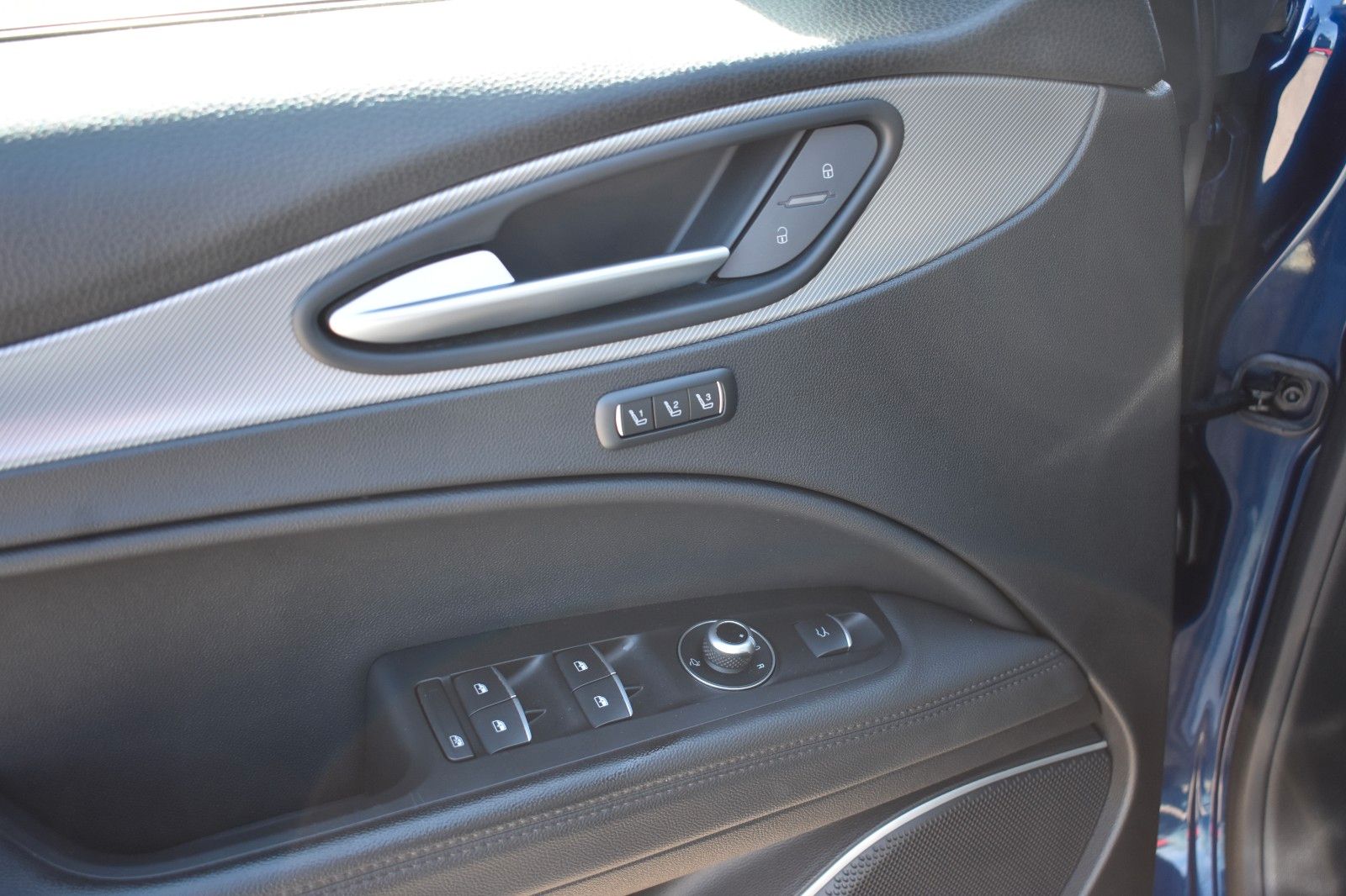 Fahrzeugabbildung Alfa Romeo Stelvio Super Q4 Keyless Go AHK