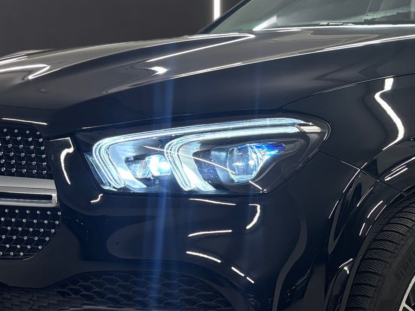 Fahrzeugabbildung Mercedes-Benz GLE 350de 4M*AMG*DISTRONIC*MULTIBEAM*AIRMATC*360